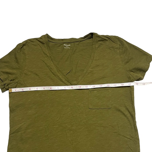 Madewell Solid Green V-Neck Short Sleeve Tee - Picture 7 of 8